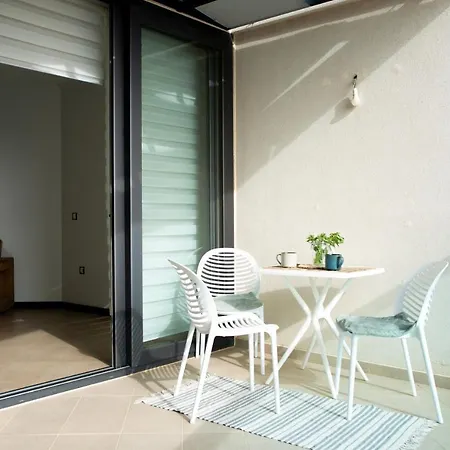 Ocean View Penthouse El 公寓 *