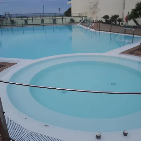 Ocean View Penthouse El 公寓